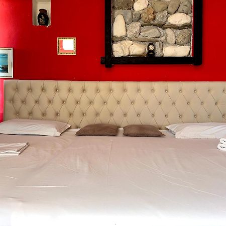 Hotel Vila "Oda E Miqve" Vlore Exterior photo
