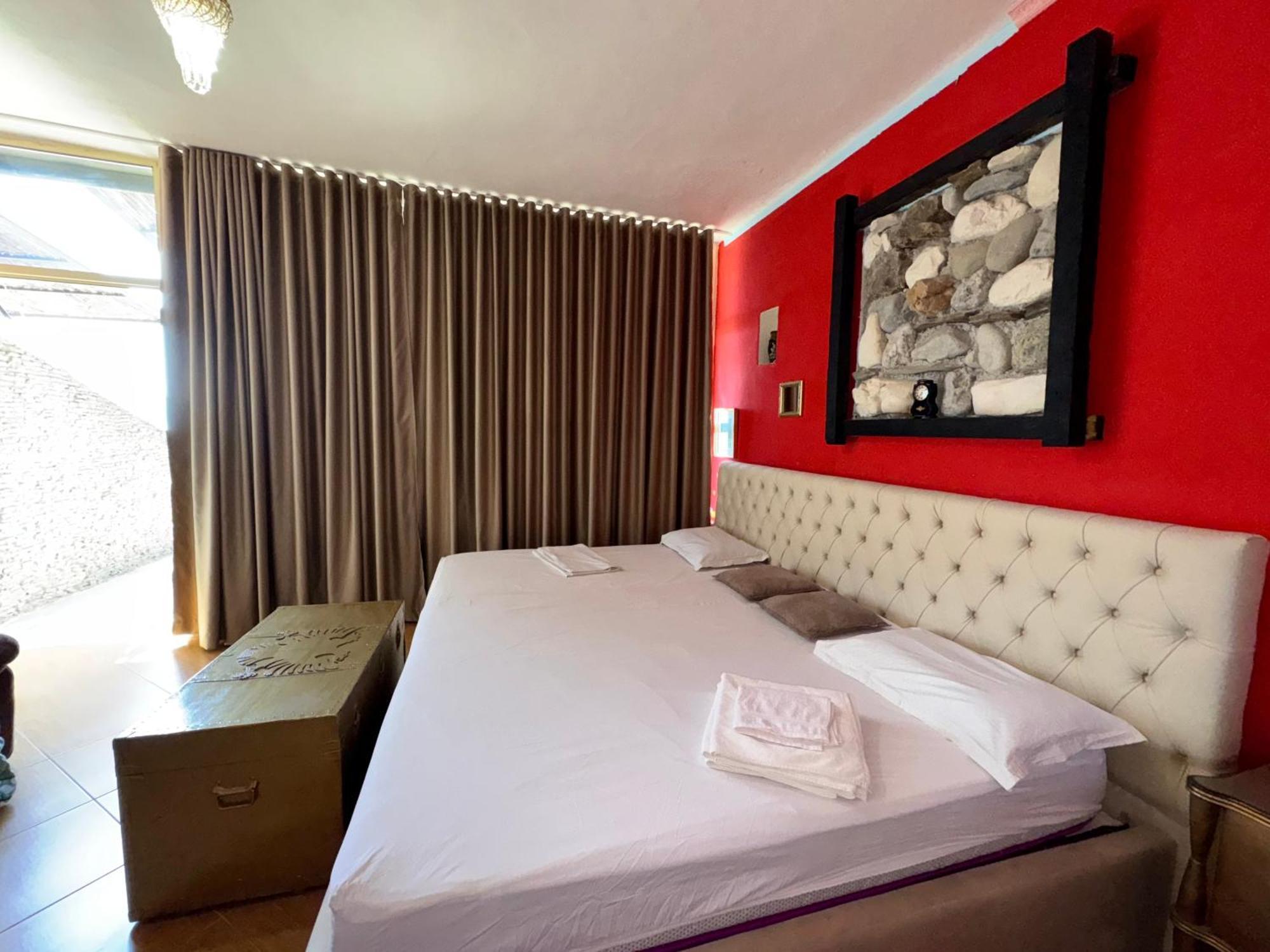 Hotel Vila "Oda E Miqve" Vlore Exterior photo